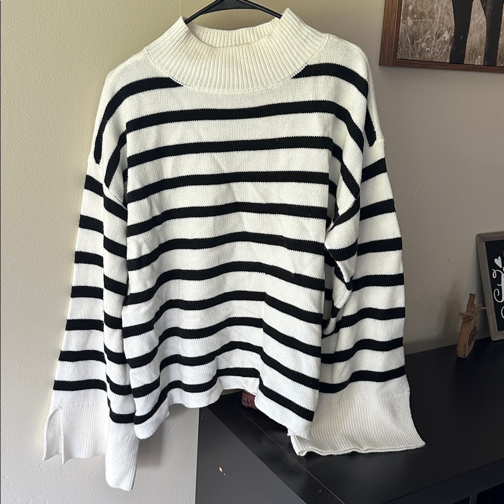 Chic French Ivory Knit Top